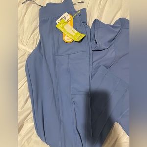 Urbane scrub set M MWT.